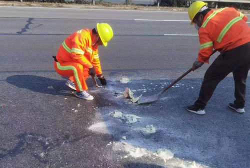 云南公路下沉注浆加固